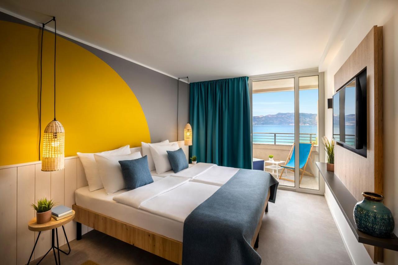 Sunny Baska Hotel By Valamar, Ex Corinthia Ngoại thất bức ảnh